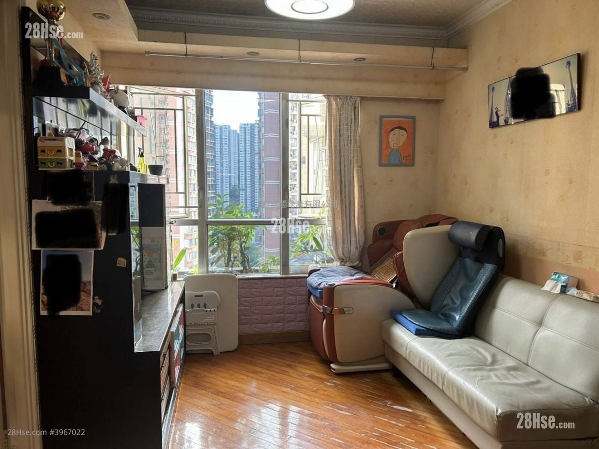 Tsing Yi Garden Sell 3 Bedrooms 547 ft² ( 50.8 m² )