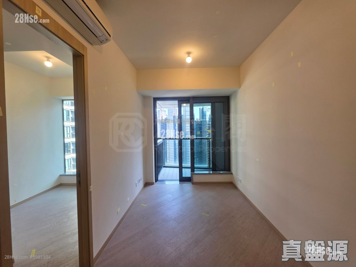 One Victoria Rental 1 Bedroom , 1 Bathroom 331 ft² ( 30.8 m² )