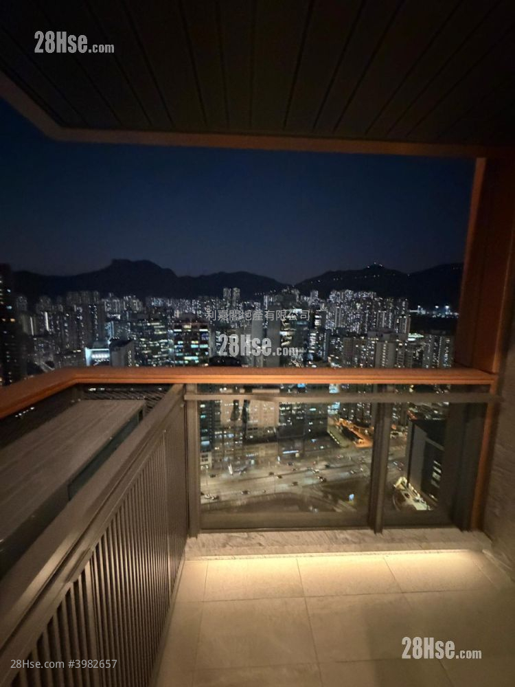 Cullinan Sky Sell 2 Bedrooms 459 ft² ( 42.6 m² )