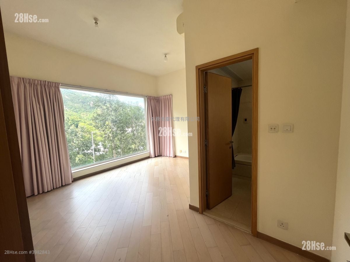 Avignon Sell 3 Bedrooms , 4 Bathrooms 984 ft² ( 91.4 m² )