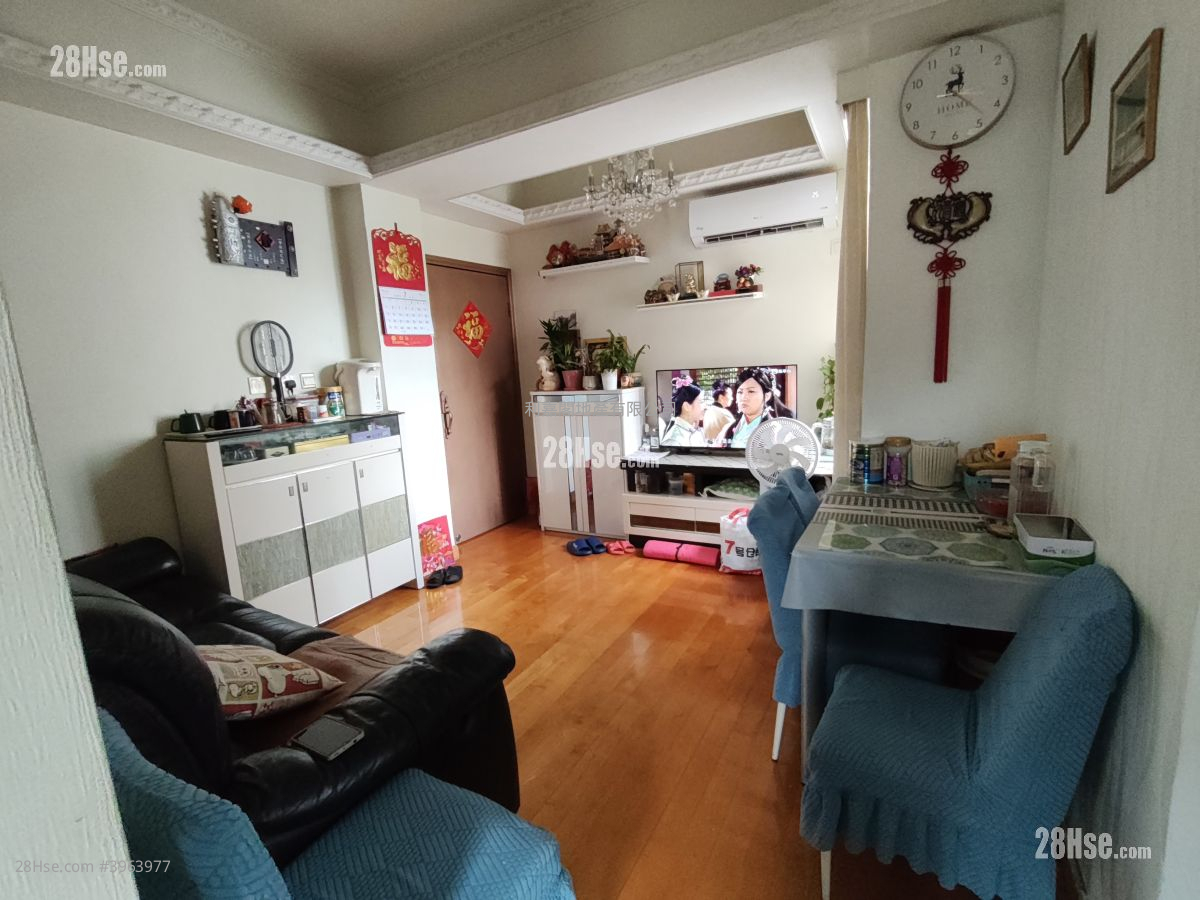 Good View New Village Rental 3 Bedrooms , 1 Bathroom 453 ft² ( 42.1 m² )