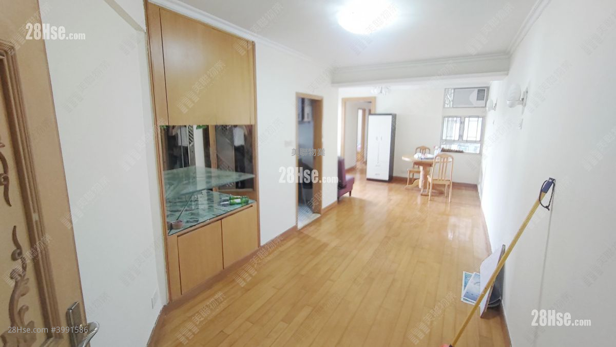 Tsui Lai Garden Sell 3 Bedrooms , 1 Bathroom 591 ft² ( 54.9 m² )