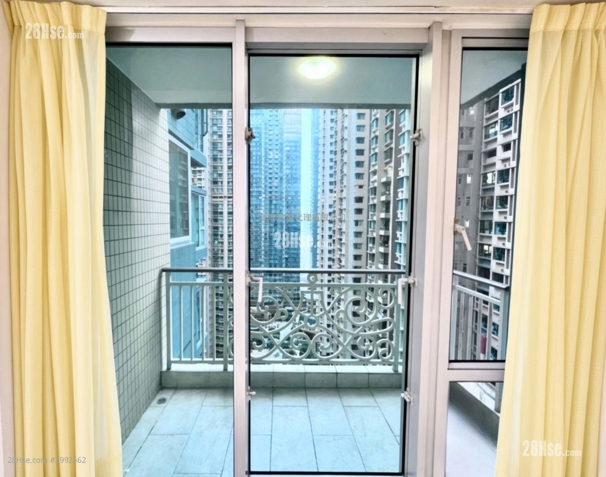 Banyan Garden Sell 2 Bedrooms , 1 Bathroom 515 ft² ( 47.8 m² )
