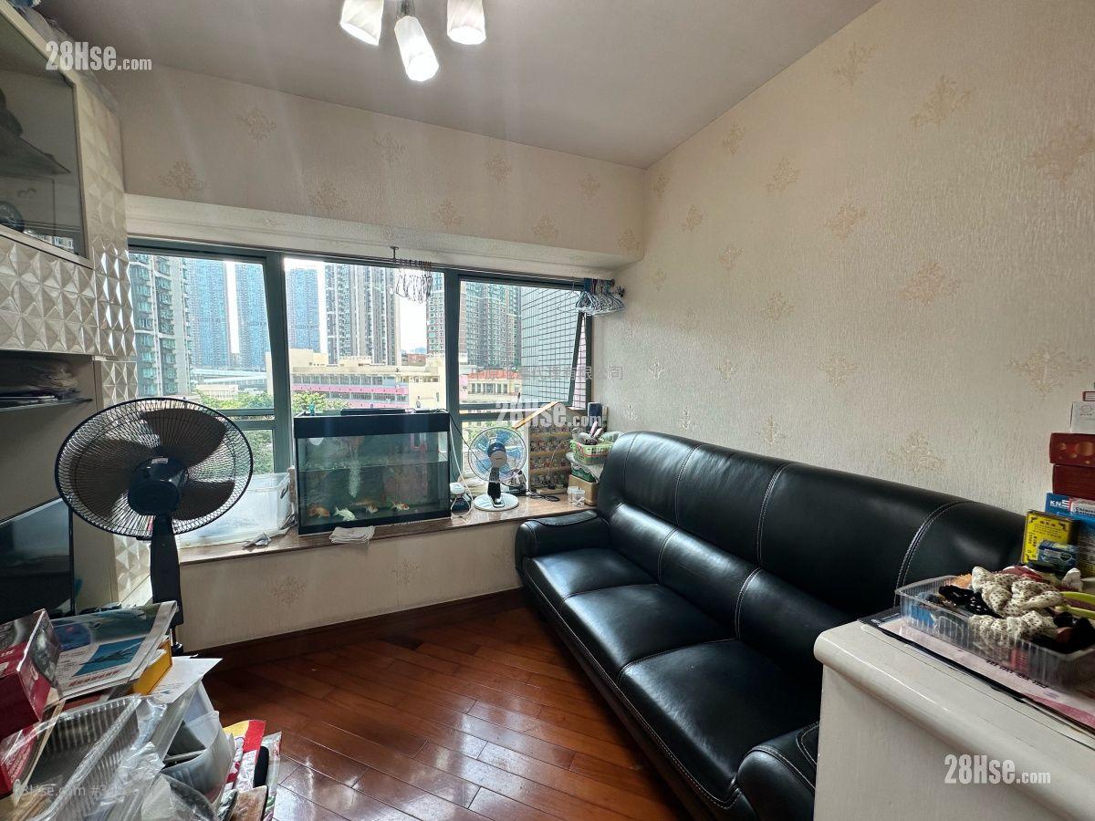 Aquamarine Sell 2 Bedrooms 494 ft² ( 45.9 m² )
