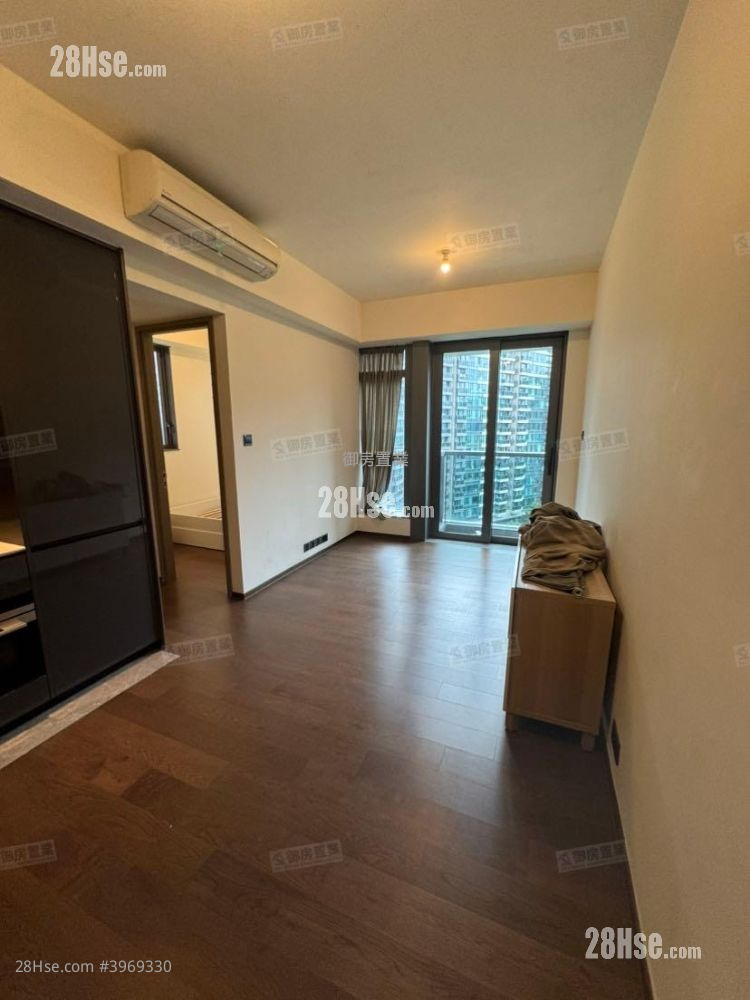 Le Pont Rental 2 Bedrooms 445 ft² ( 41.3 m² )