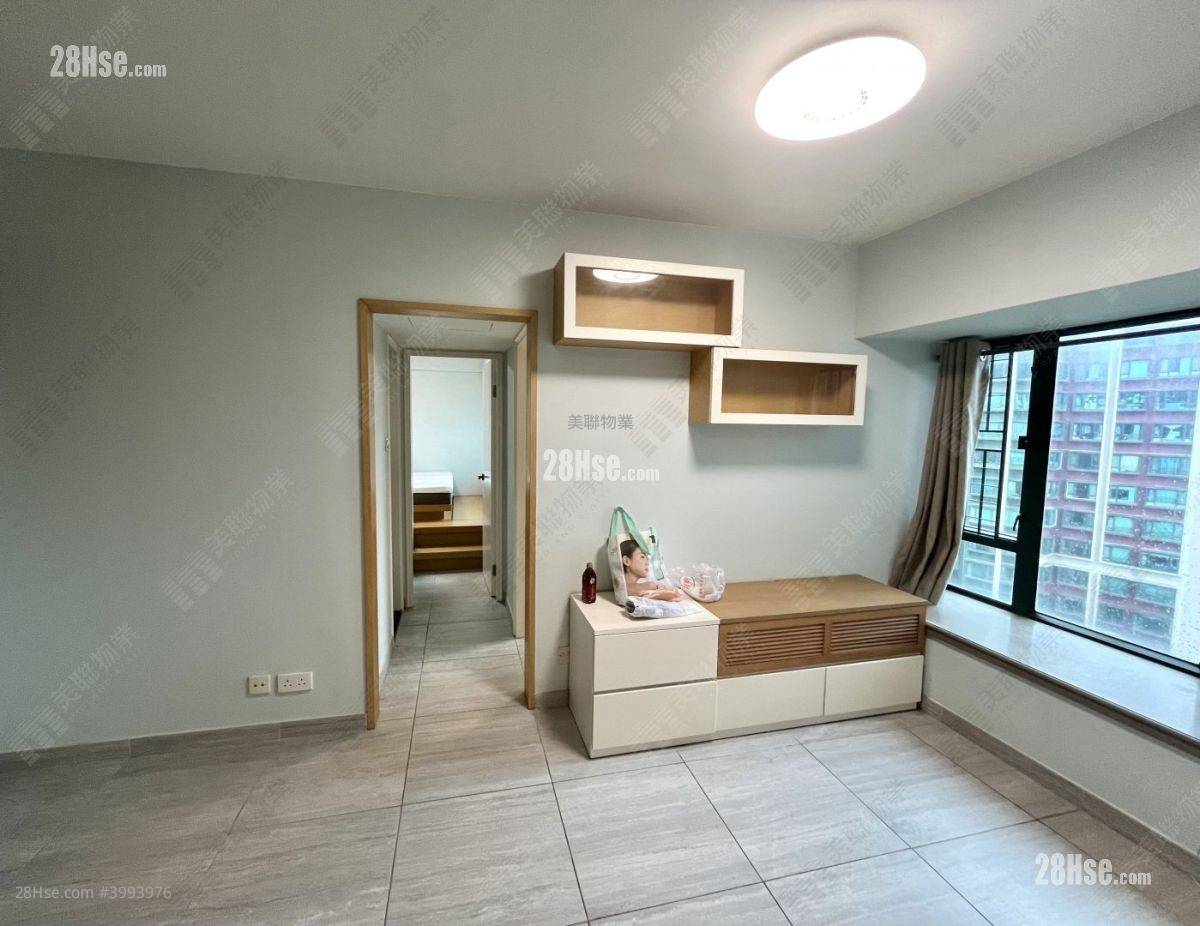 Dawning Views Sell 2 Bedrooms 427 ft² ( 39.7 m² )