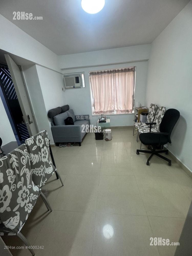 Maple Gardens Rental 2 Bedrooms , 1 Bathroom 365 ft² ( 33.9 m² )