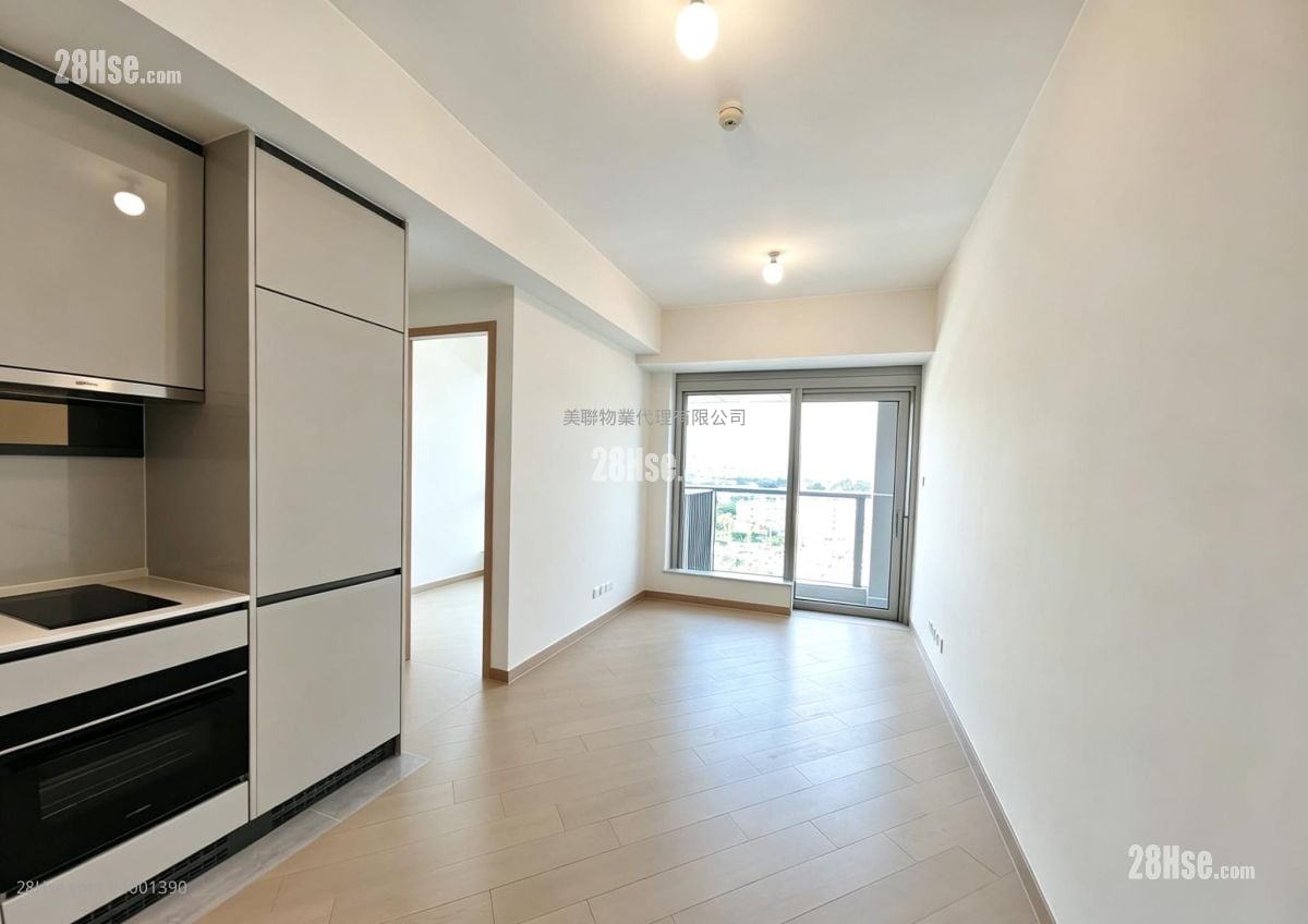 Grand Mayfair  Sell 2 Bedrooms , 1 Bathroom 455 ft² ( 42.3 m² )
