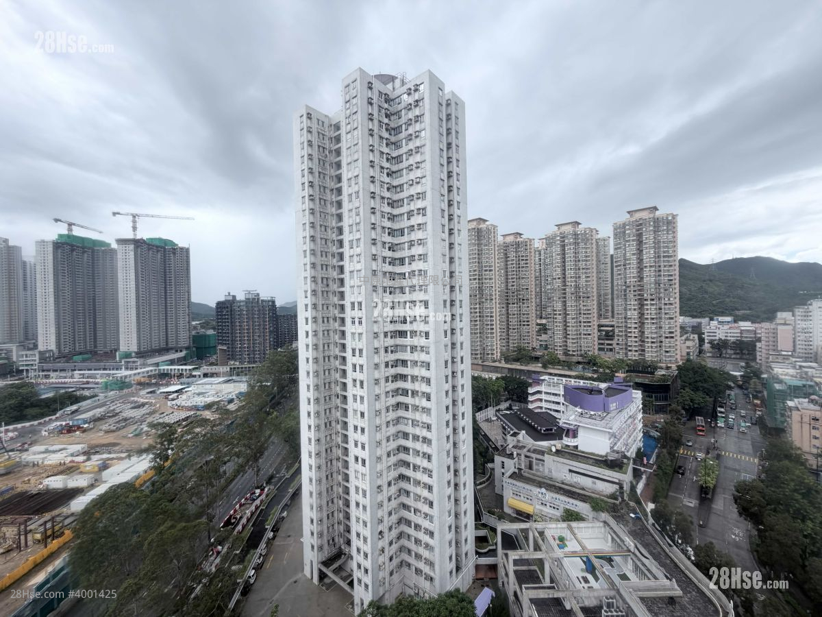 Wing Fok Centre Sell 3 Bedrooms , 1 Bathroom 588 ft² ( 54.6 m² )