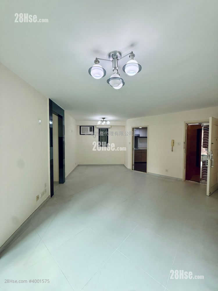 Jubilant Place Sell 4 Bedrooms , 2 Bathrooms 781 ft² ( 72.6 m² )
