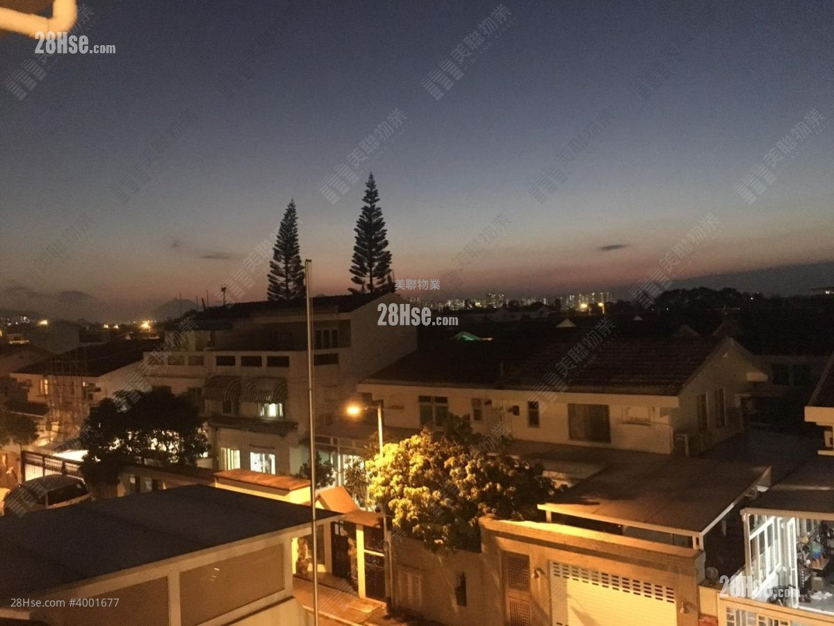 Fairview Park Sell 3 Bedrooms , 2 Bathrooms 915 ft² ( 85.0 m² )