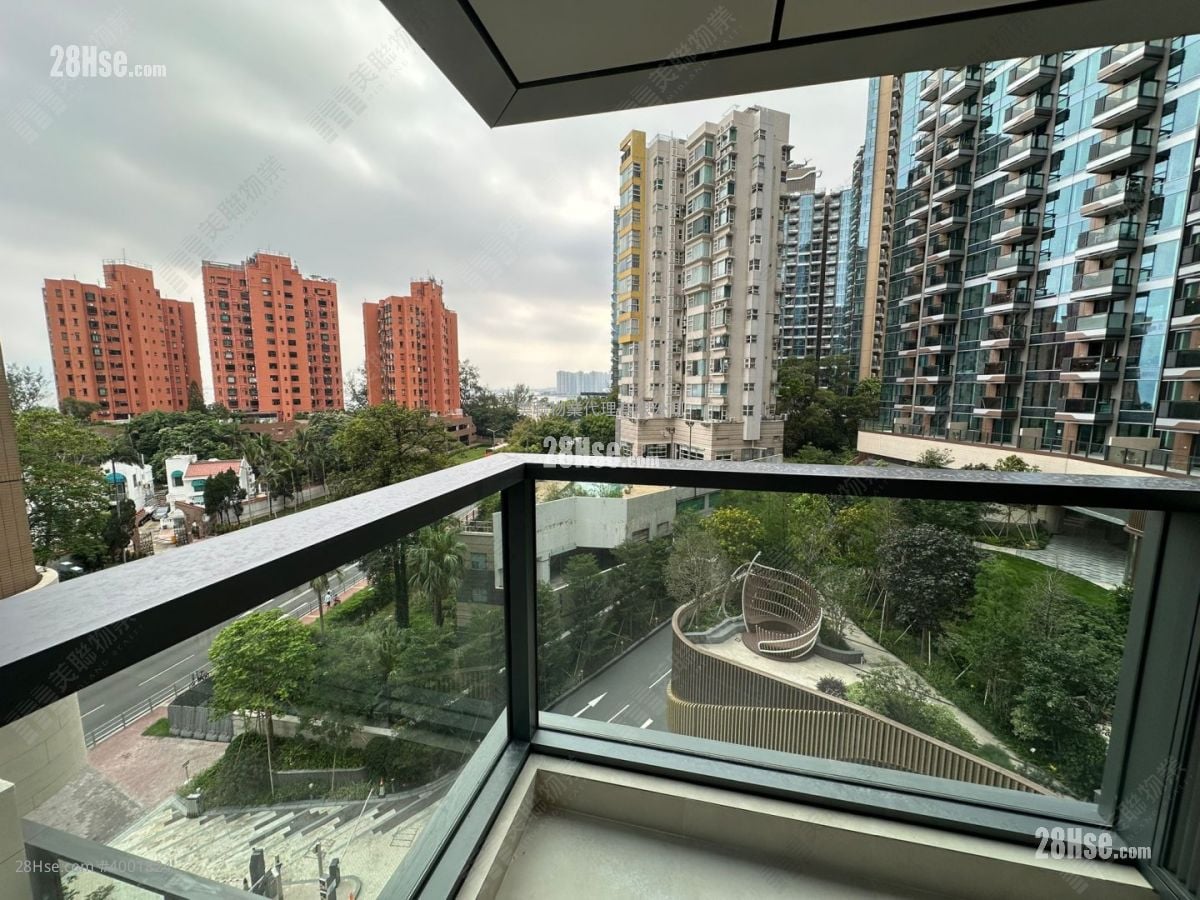 Gold Coast Bay Sell 2 Bedrooms 439 ft² ( 40.8 m² )