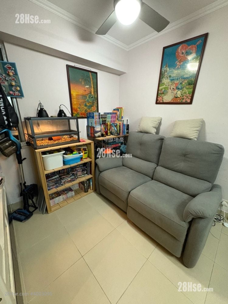 Greenfield Garden Sell 2 Bedrooms , 1 Bathroom 436 ft² ( 40.5 m² )