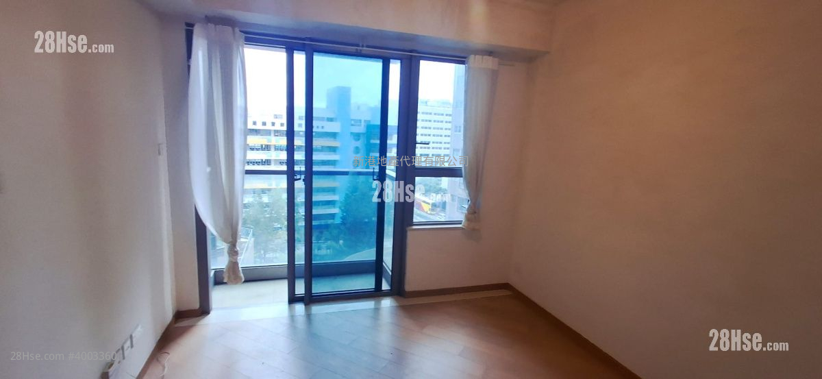 Upper East Sell 1 Bedroom , 1 Bathroom 310 ft² ( 28.8 m² )