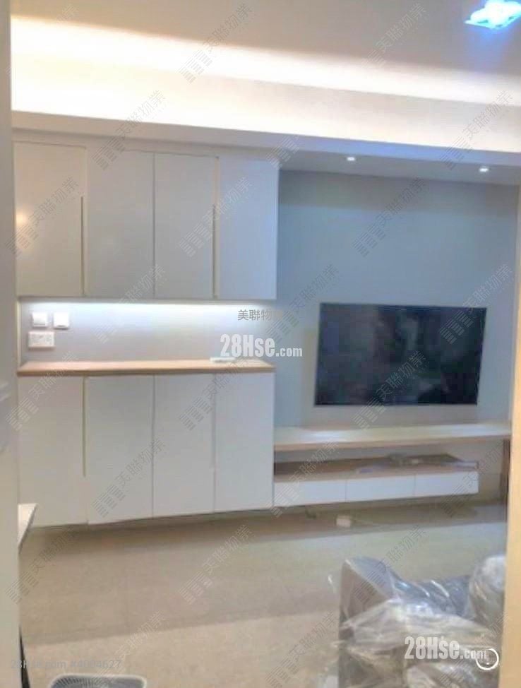 Yuccie Square Sell 2 Bedrooms 430 ft² ( 39.9 m² )