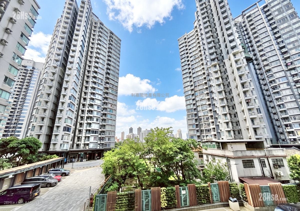 The Reach Sell 2 Bedrooms 440 ft² ( 40.9 m² )
