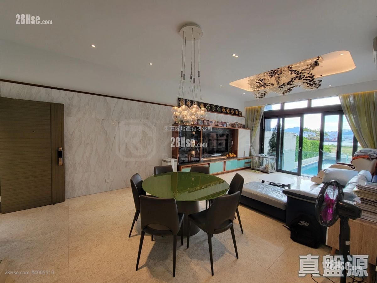 The Wings Rental 5+ Bedrooms , 4 Bathrooms 1,542 ft² ( 143.3 m² )