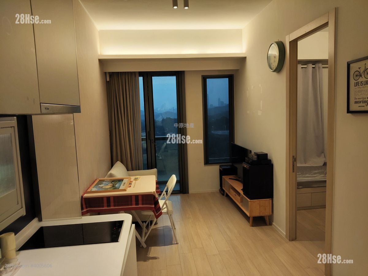 One Innovale Rental 2 Bedrooms , 1 Bathroom 314 ft² ( 29.2 m² )