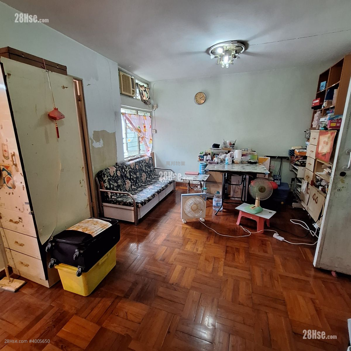 Chung Nga Court Sell 2 Bedrooms , 1 Bathroom 443 ft² ( 41.2 m² )