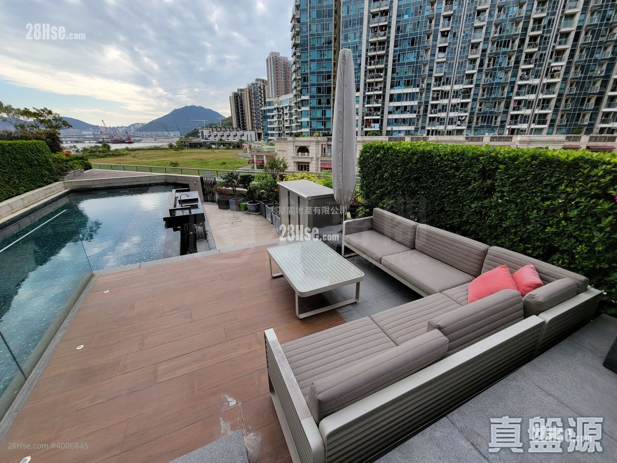 The Wings Rental 5+ Bedrooms , 3 Bathrooms 1,542 ft² ( 143.3 m² )