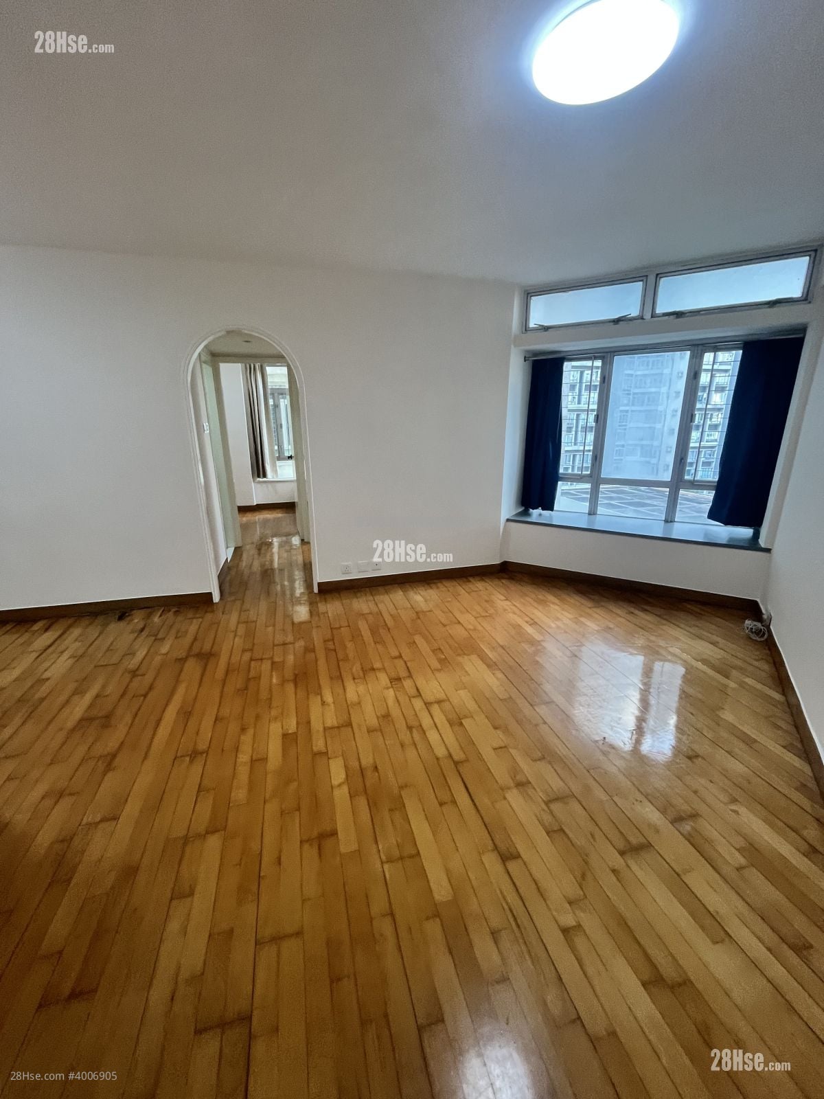 Sceneway Garden Rental 2 Bedrooms , 1 Bathroom 537 ft² ( 49.9 m² )