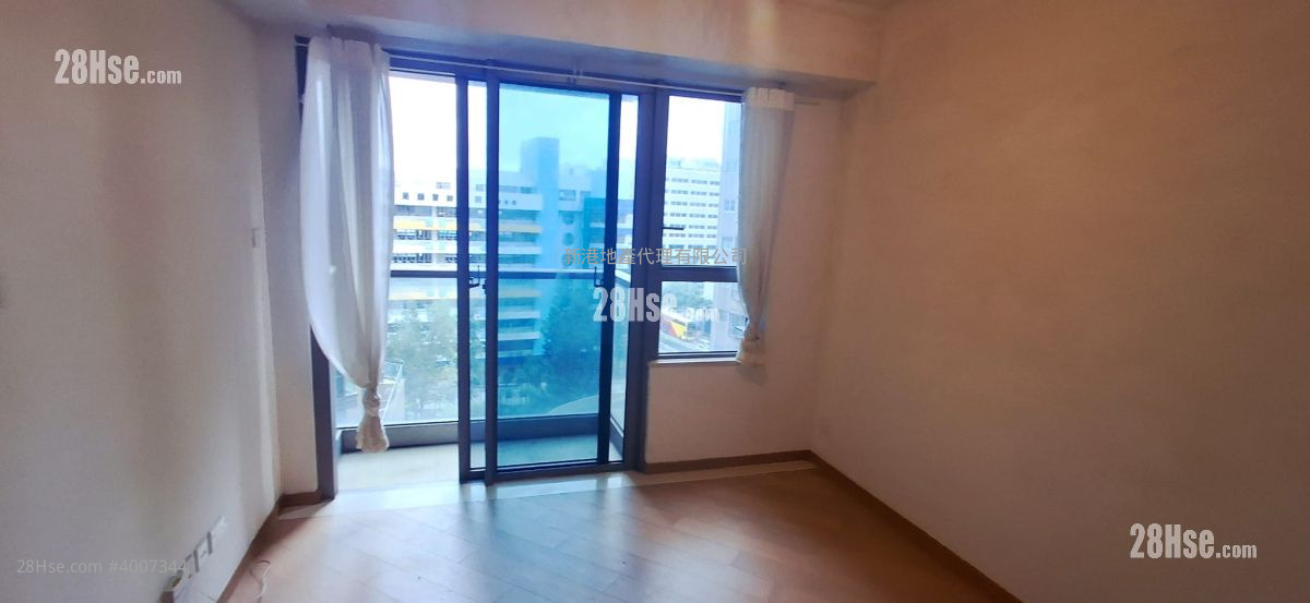 Upper East Sell 1 Bedroom , 1 Bathroom 310 ft² ( 28.8 m² )