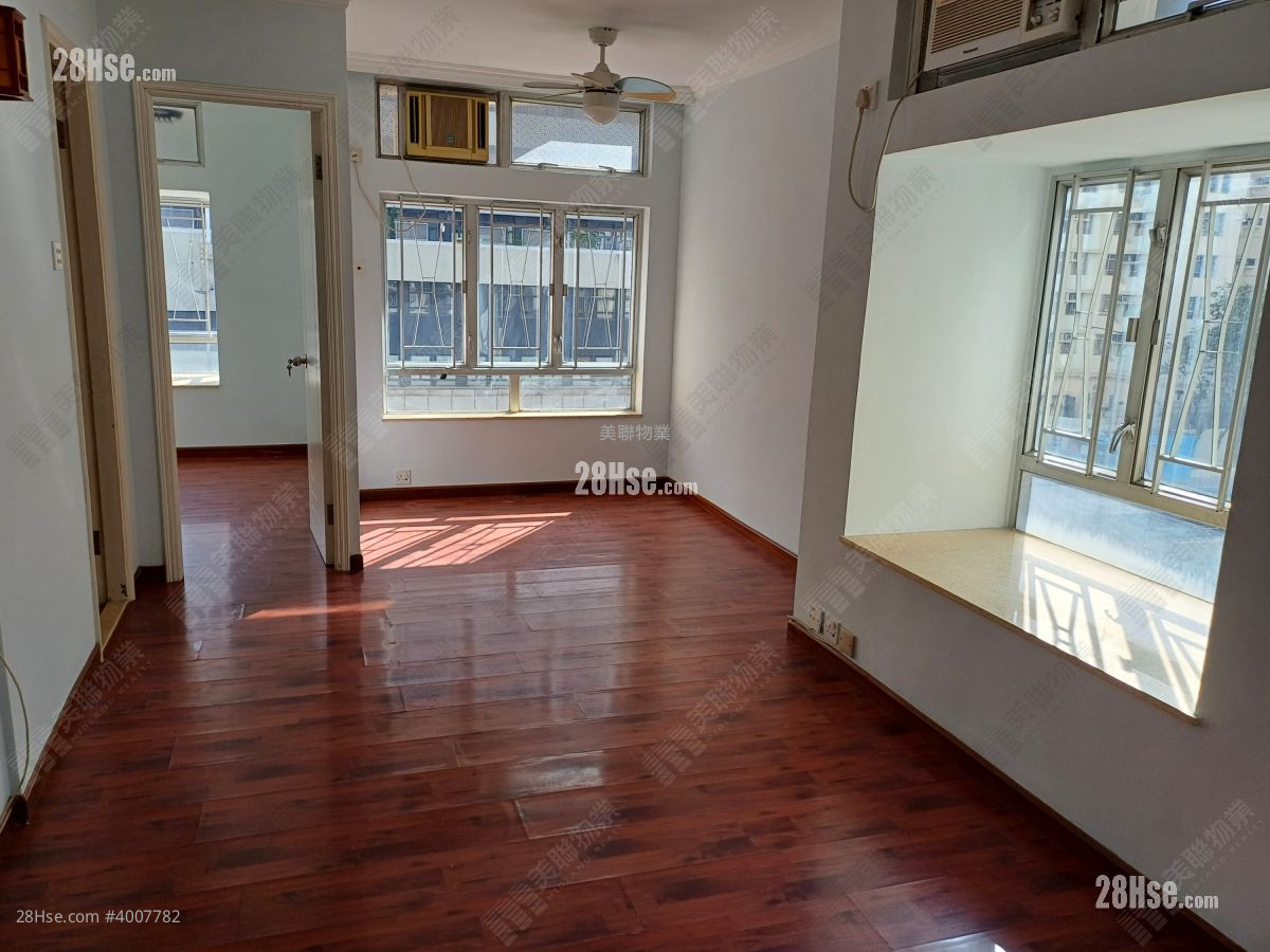 Greenfield Garden Sell 2 Bedrooms , 1 Bathroom 368 ft² ( 34.2 m² )