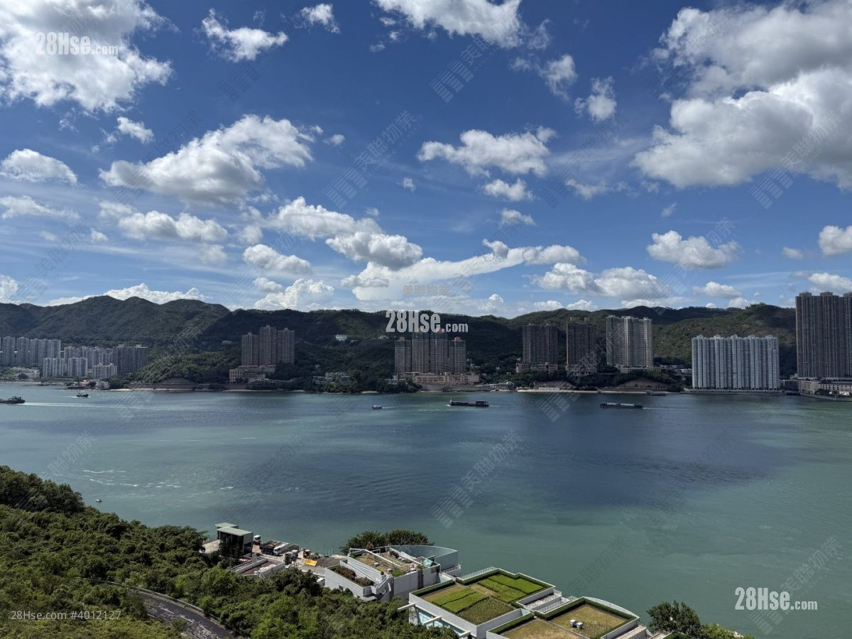Park Island Sell 2 Bedrooms 592 ft² ( 55.0 m² )