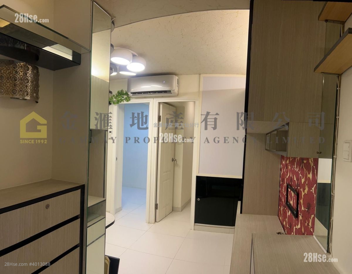 Lung Poon Court Rental 2 Bedrooms 383 ft² ( 35.6 m² )