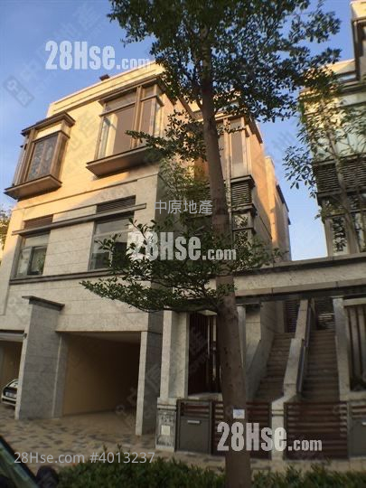 The Green Sell 3 Bedrooms , 2 Bathrooms 1,328 ft² ( 123.4 m² )