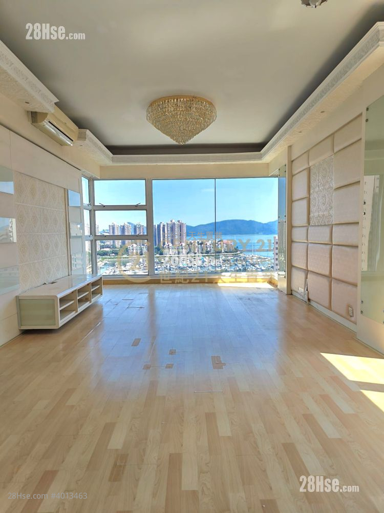 Palm Beach Sell 5+ Bedrooms , 3 Bathrooms 1,601 ft² ( 148.7 m² )