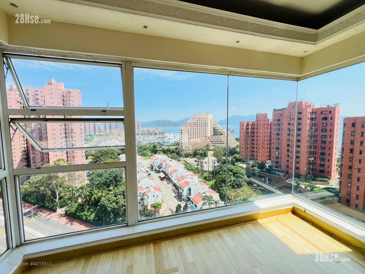 Palm Beach Sell 5+ Bedrooms , 3 Bathrooms 1,601 ft² ( 148.7 m² )