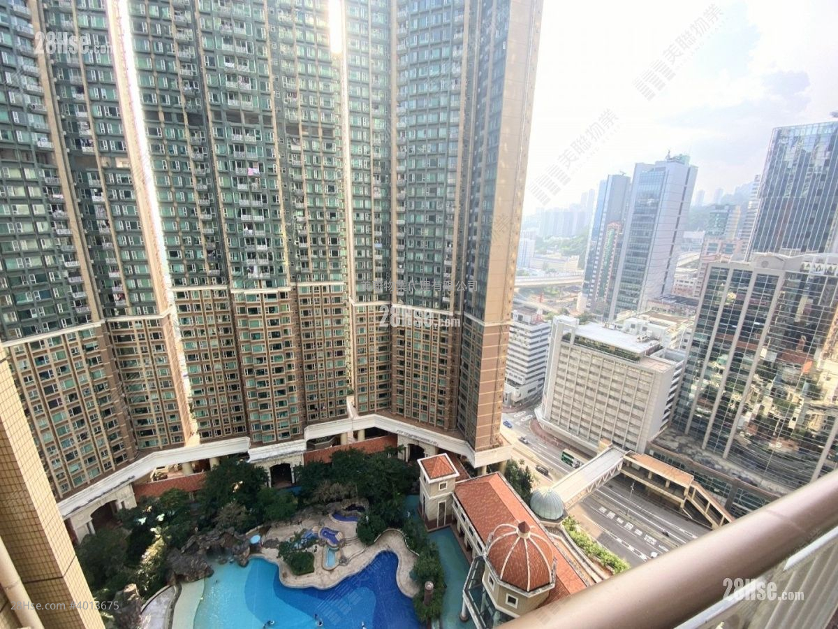 Banyan Garden Sell 3 Bedrooms , 1 Bathroom 735 ft² ( 68.3 m² )
